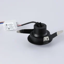 Foco empotrable LED con zoom - Orientable - Chip Cree - 2700K - 3W