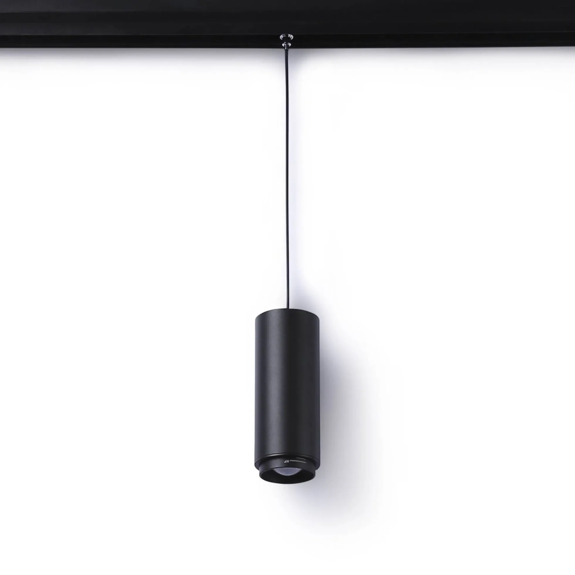 Foco LED de suspensión para carril magnético con ZOOM 15°-60° - 48V - 8W - UGR16 - CRI95