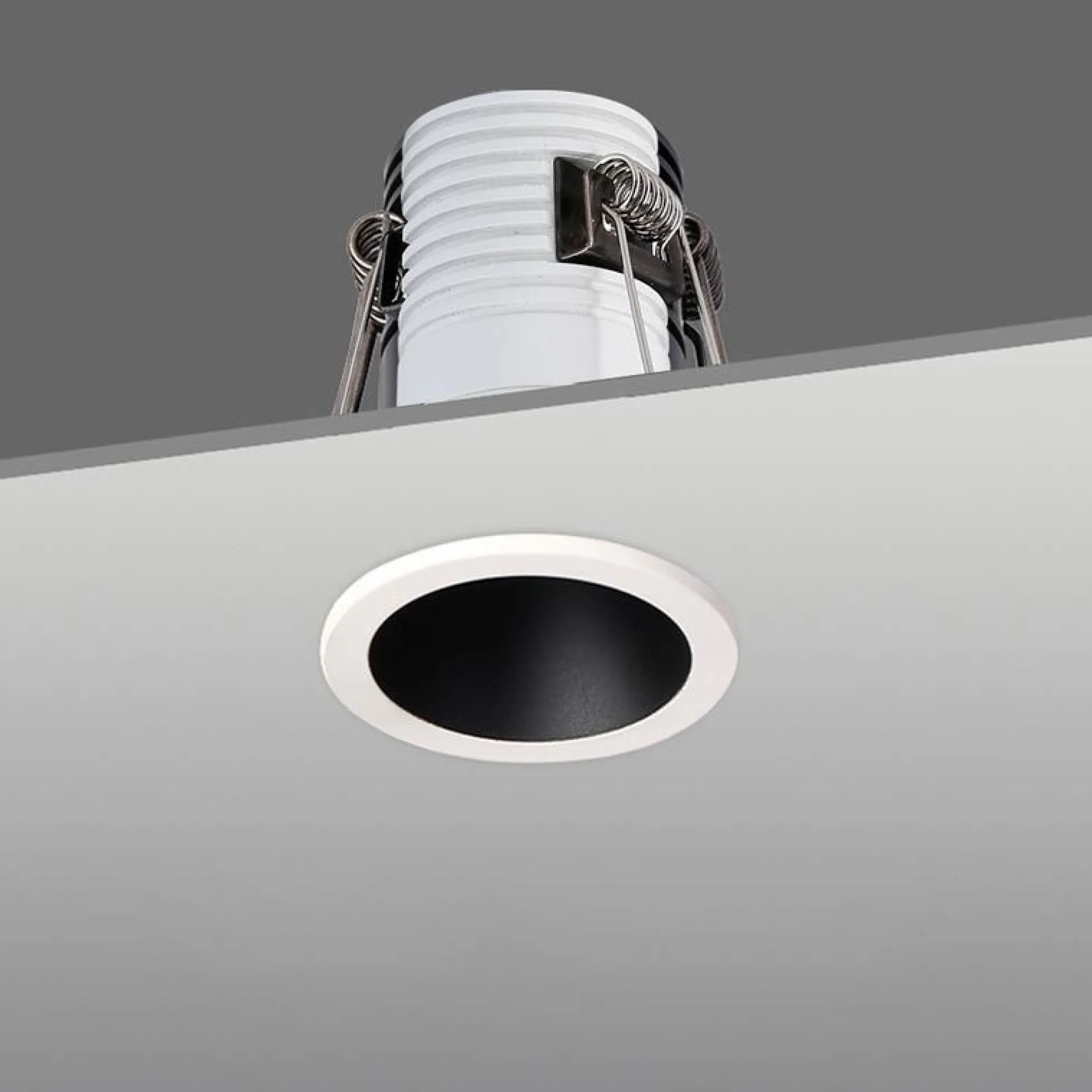 Foco LED empotrable - Chip Cree - Bajo UGR - 2700K - 3W