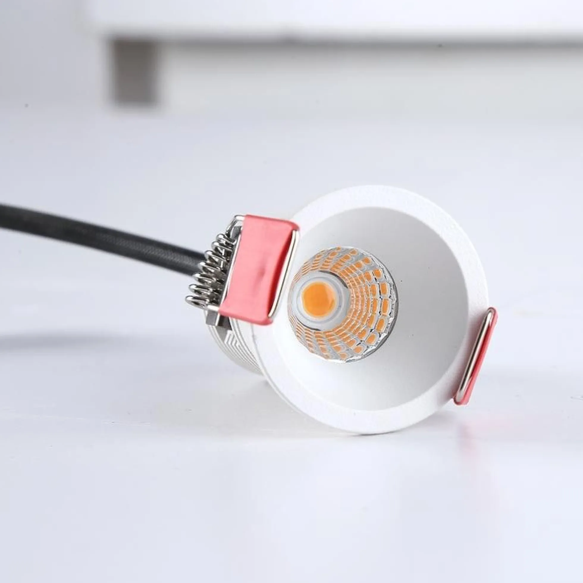 Foco LED empotrable - Chip Cree - Bajo UGR - 2700K - 3W