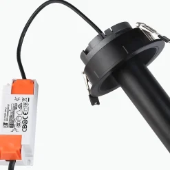 Foco LED empotrable orientable
