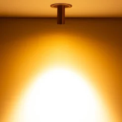 Foco LED empotrable orientable 