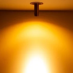 Foco LED empotrable orientable 