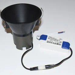 Foco LED empotrable 11W