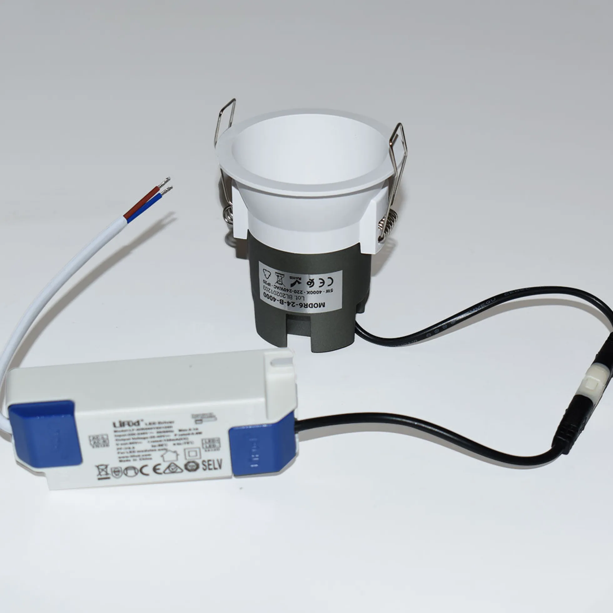 Foco LED empotrable 6W "KOPPA"- Óptica 24º - Corte Ø 65mm - Bajo UGR