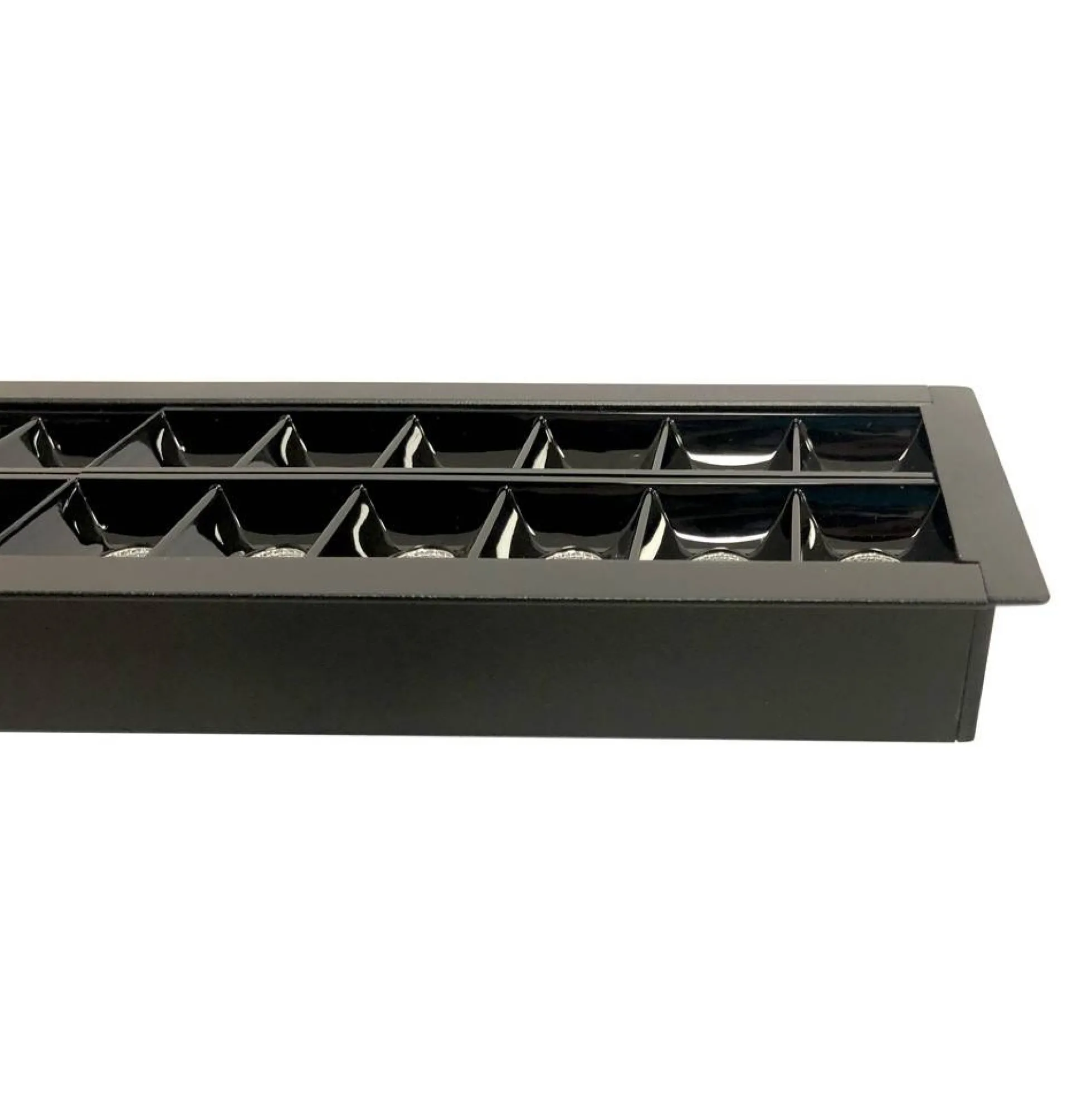 Foco LED Lineal Empotrable 40W UGR18 Chip Osram
