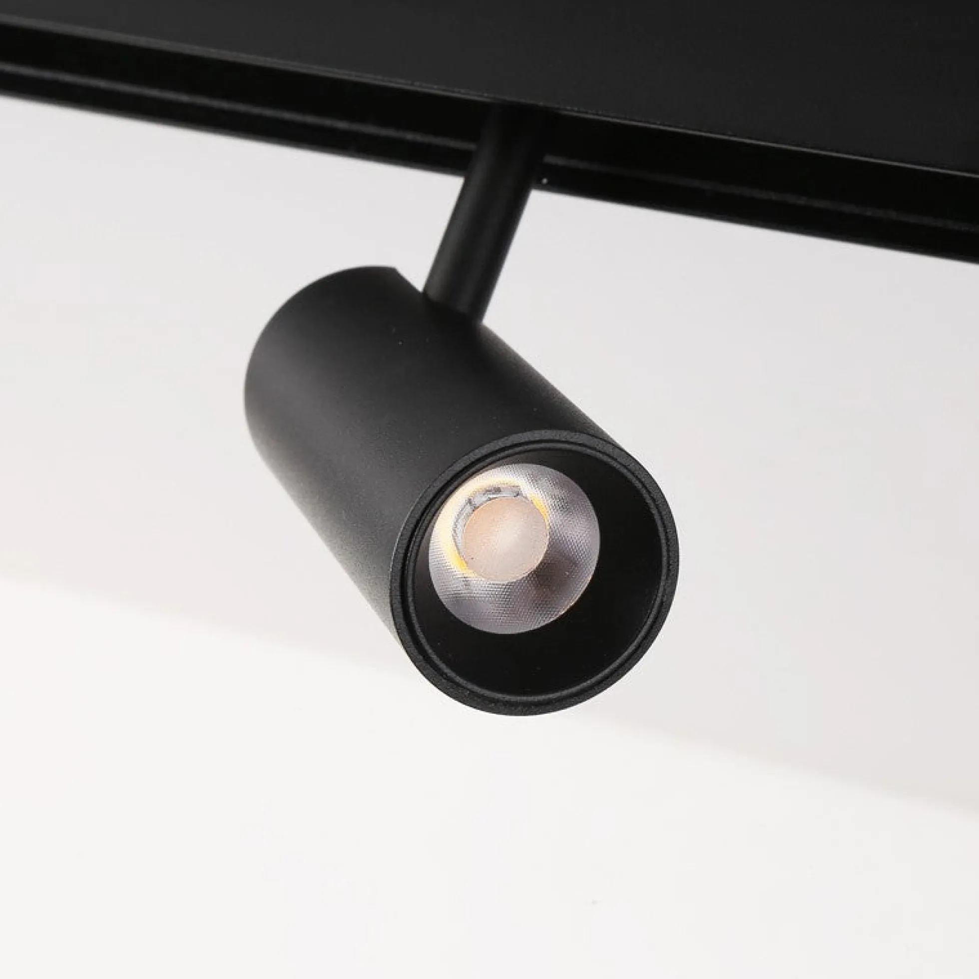Foco LED para carril magnético 48V - 18W