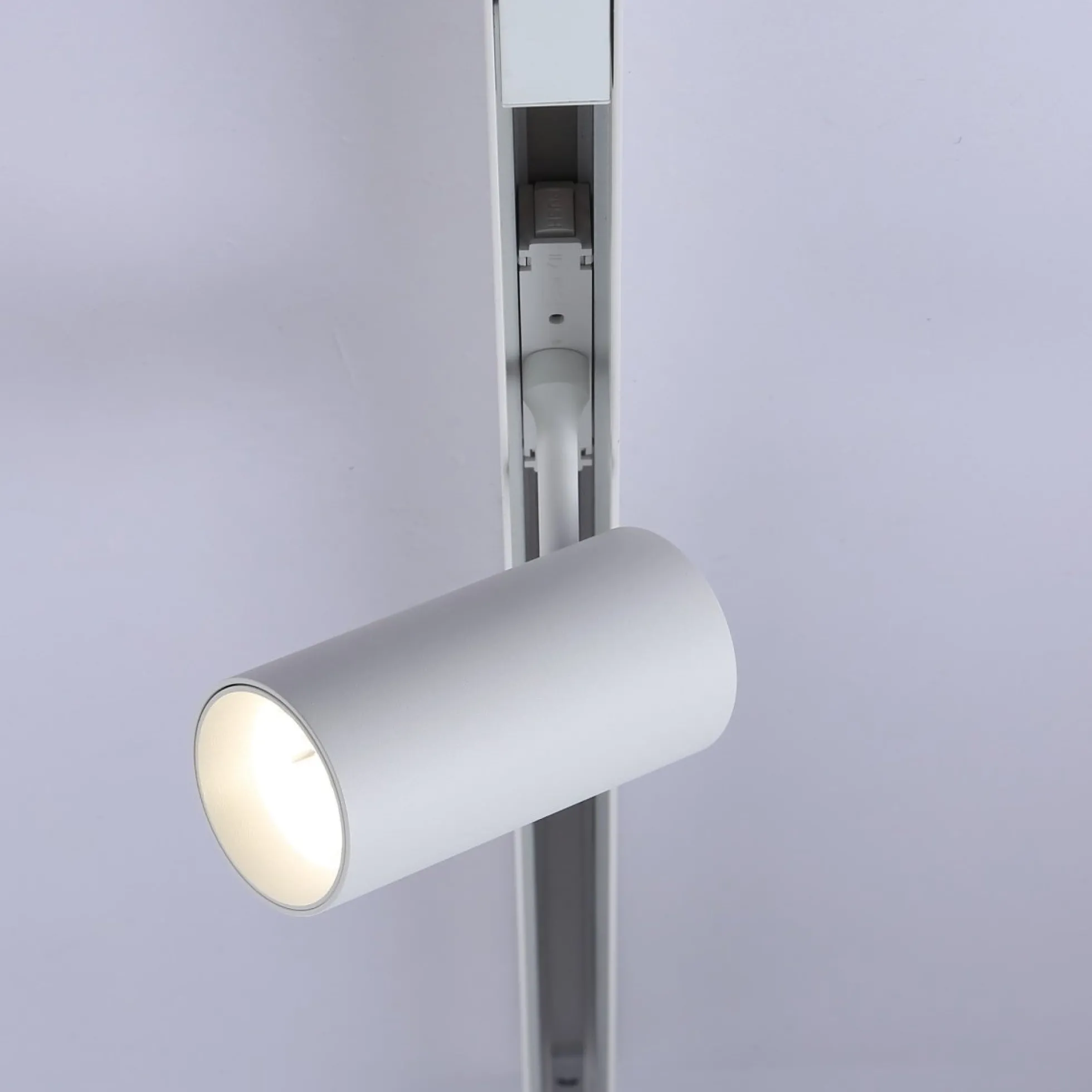Foco LED para carril magnético 48V - 18W