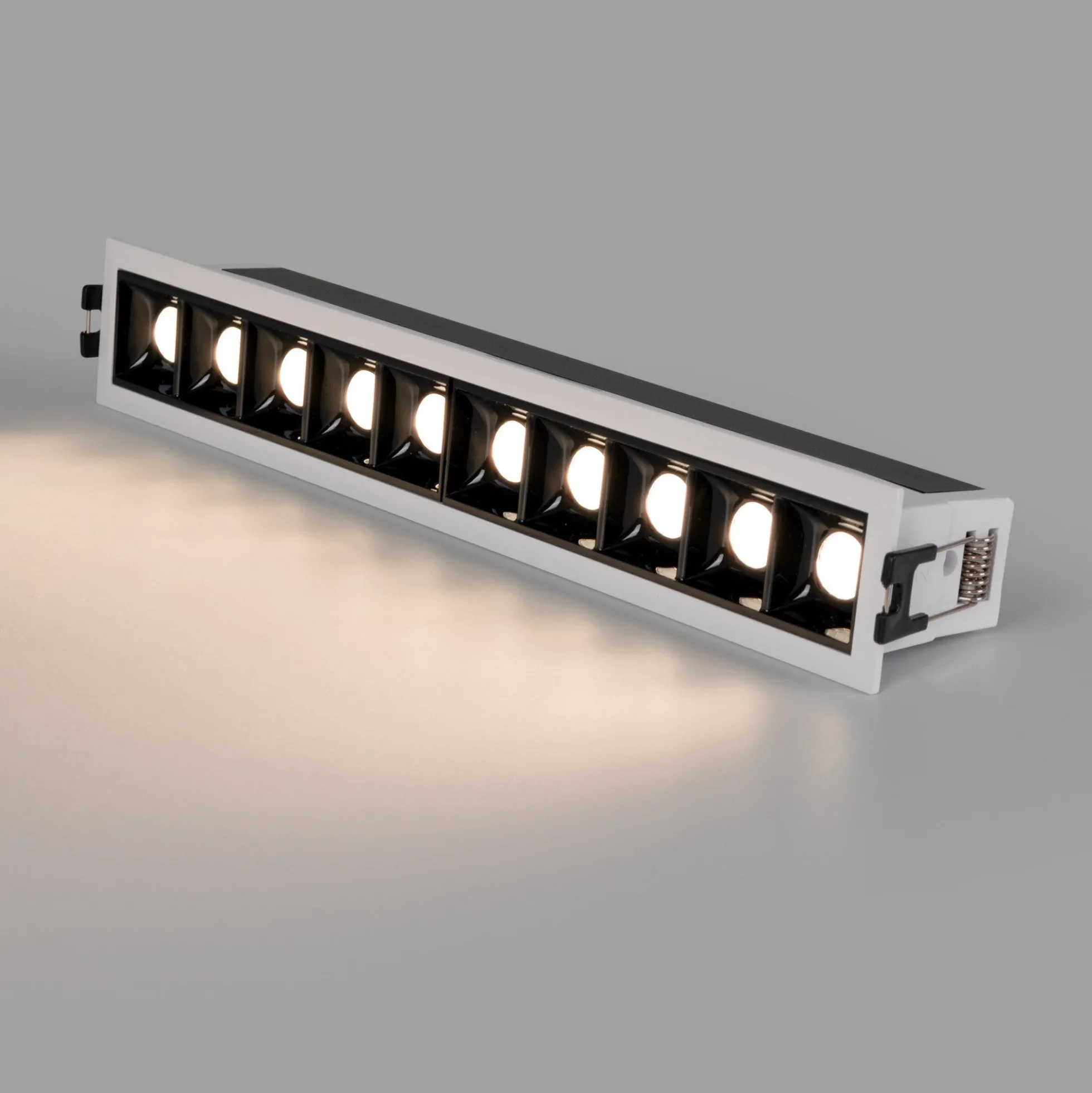 Foco lineal LED empotrable 14W - CCT - UGR18 - CRI90 - IP20