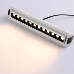 Foco lineal LED empotrable 20W - Orientable - UGR18 - CRI90 - Chip OSRAM - 2800K