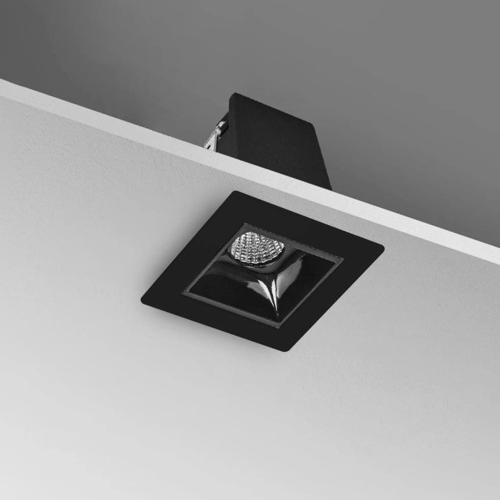 Foco lineal LED empotrable 2W - UGR18 - CRI90 - Chip OSRAM