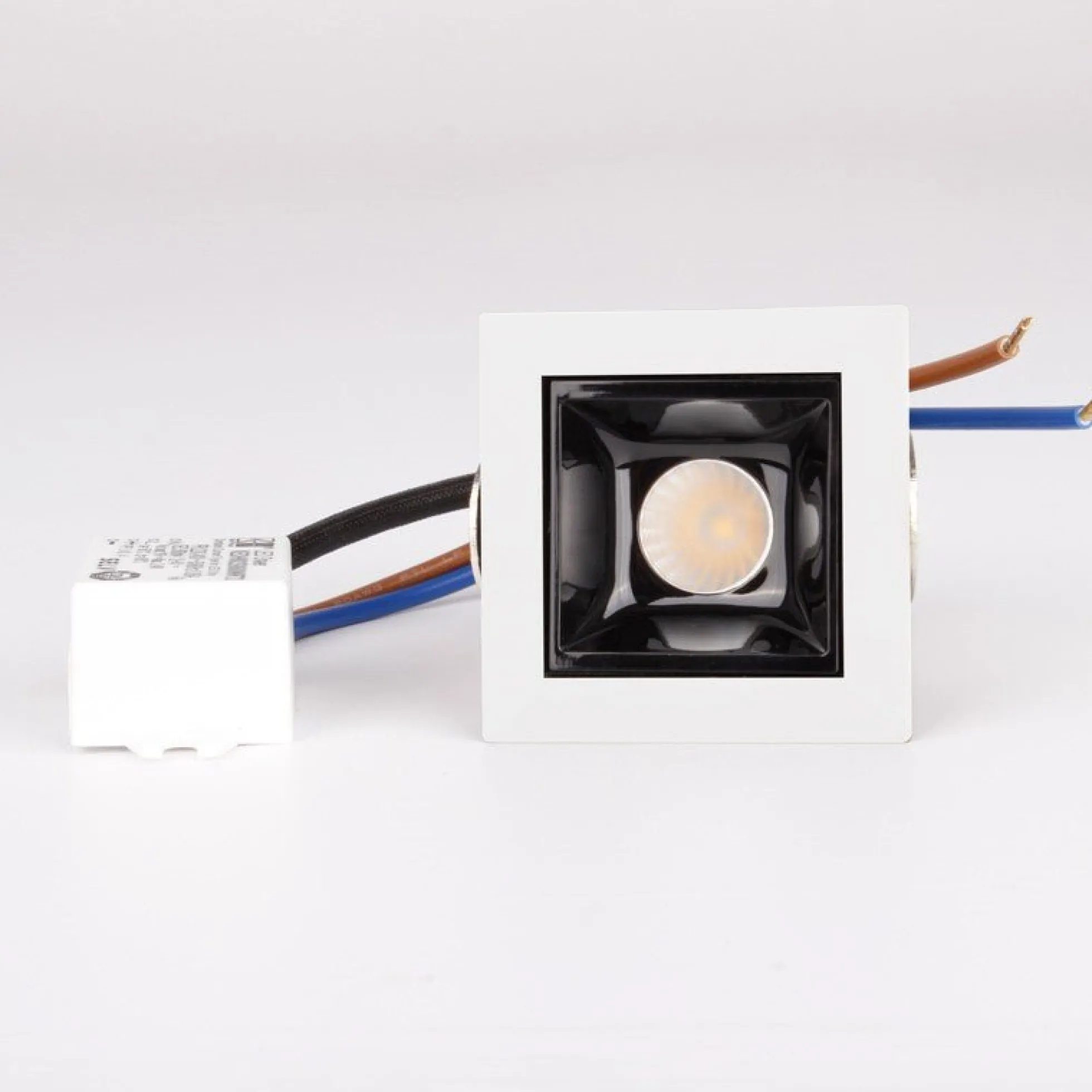 Foco lineal LED empotrable 2W - UGR18 - CRI90 - Chip OSRAM