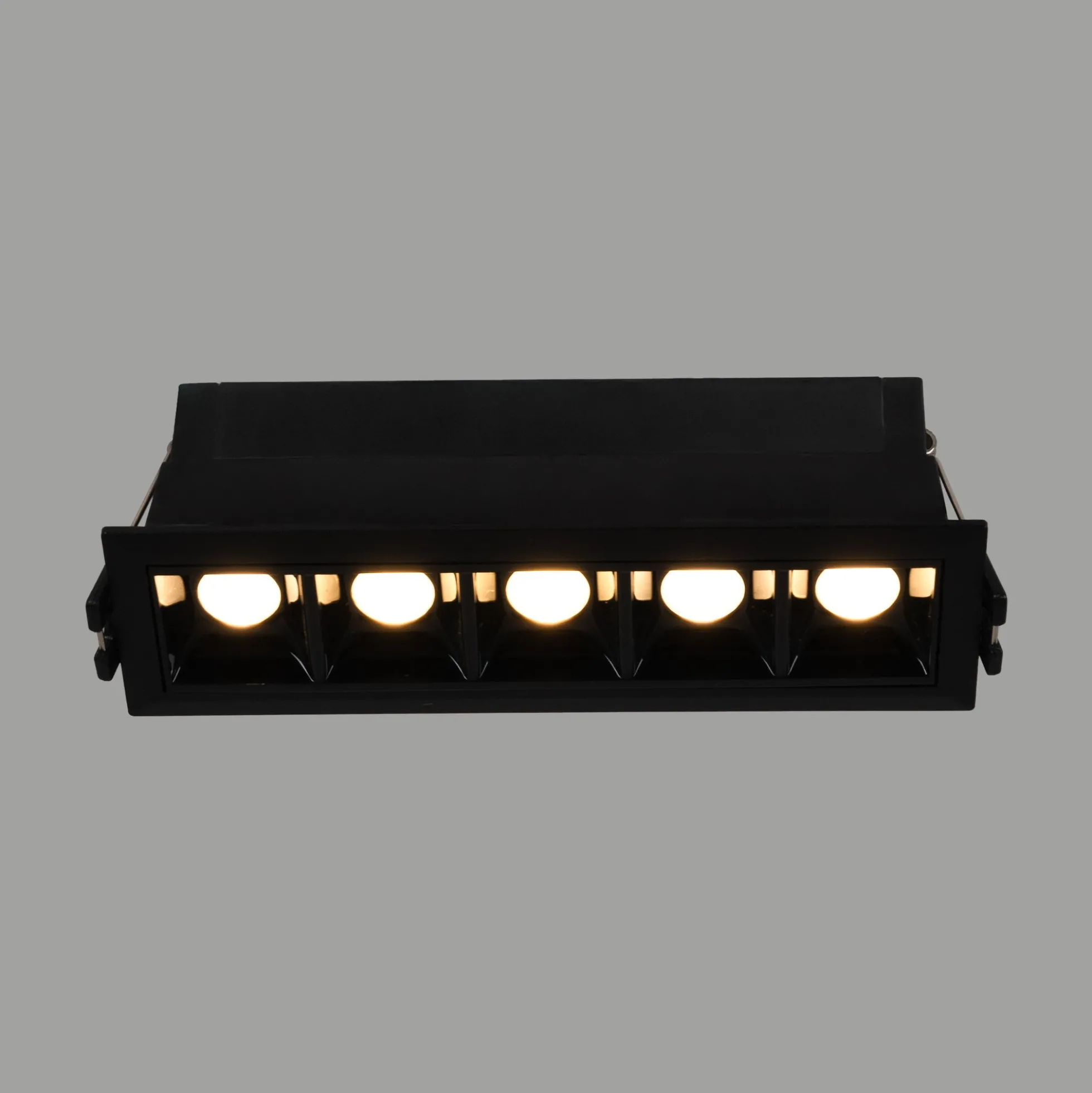 Foco lineal LED empotrable 7W - UGR18 - CRI90 - Driver LIFUD