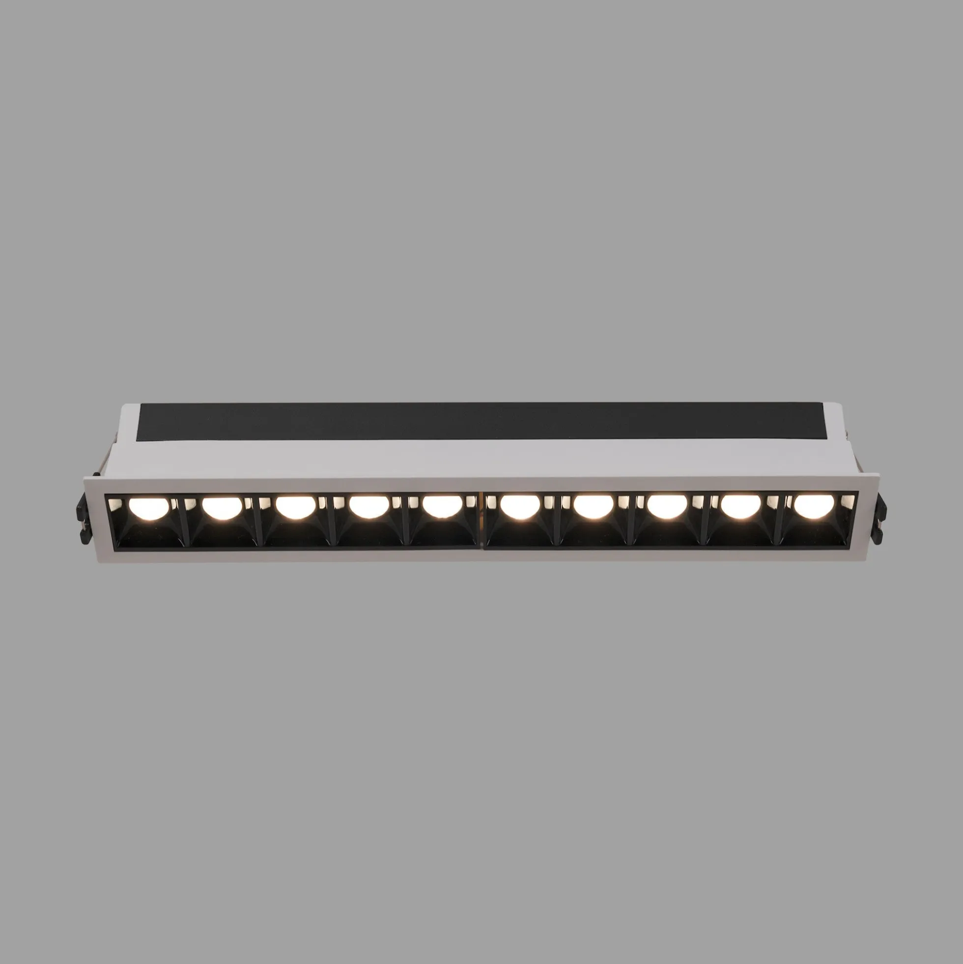 Foco lineal LED empotrable 14W - UGR18 - CRI90 - Driver LIFUD