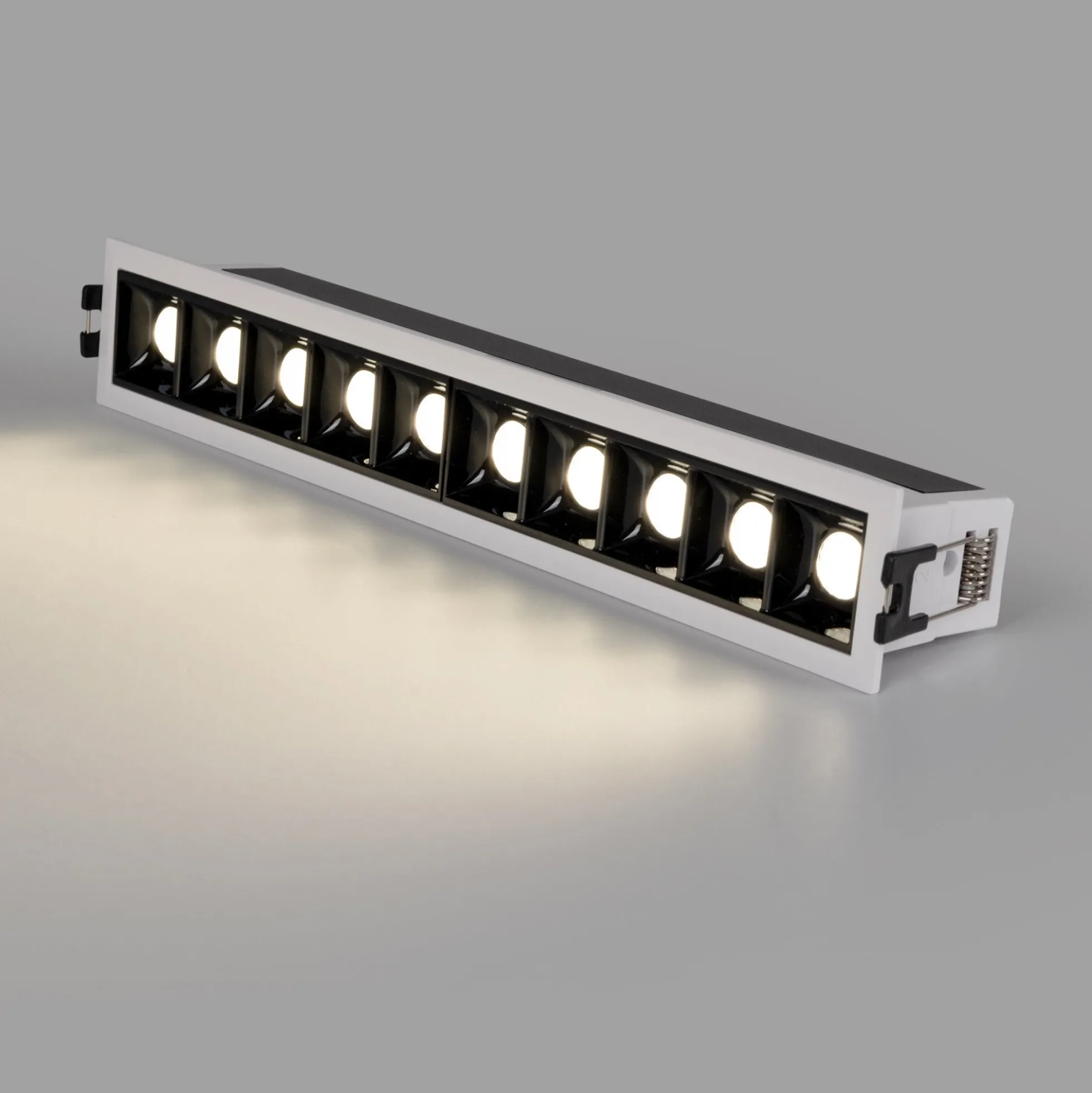 Foco lineal LED empotrable 14W - UGR18 - CRI90 - Driver LIFUD