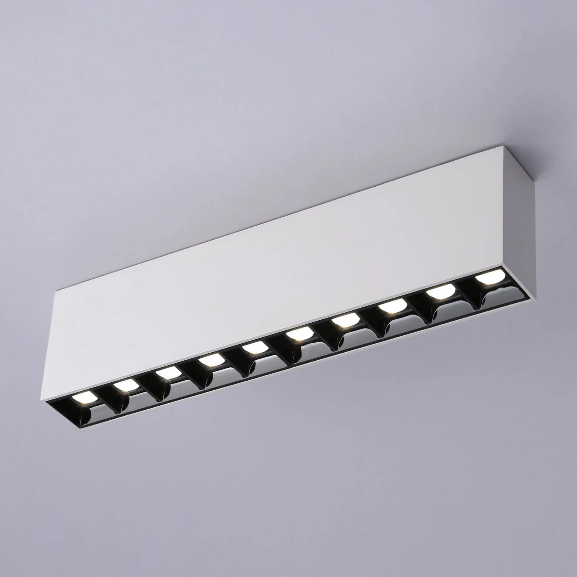 Foco lineal LED superficie color blanco - 20W - UGR18 - CRI90 - Chip OSRAM