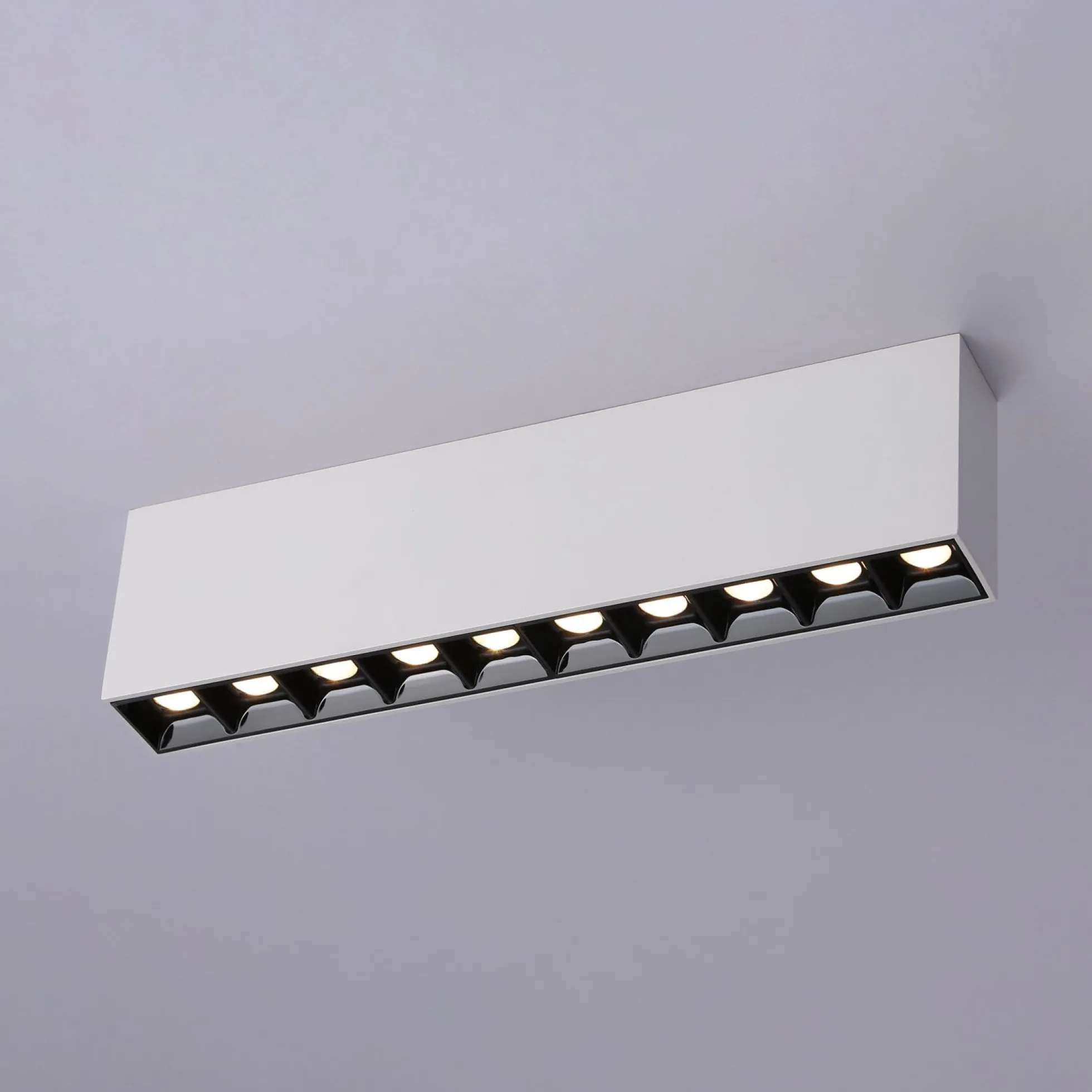 Foco lineal LED superficie color blanco - 20W - UGR18 - CRI90 - Chip OSRAM