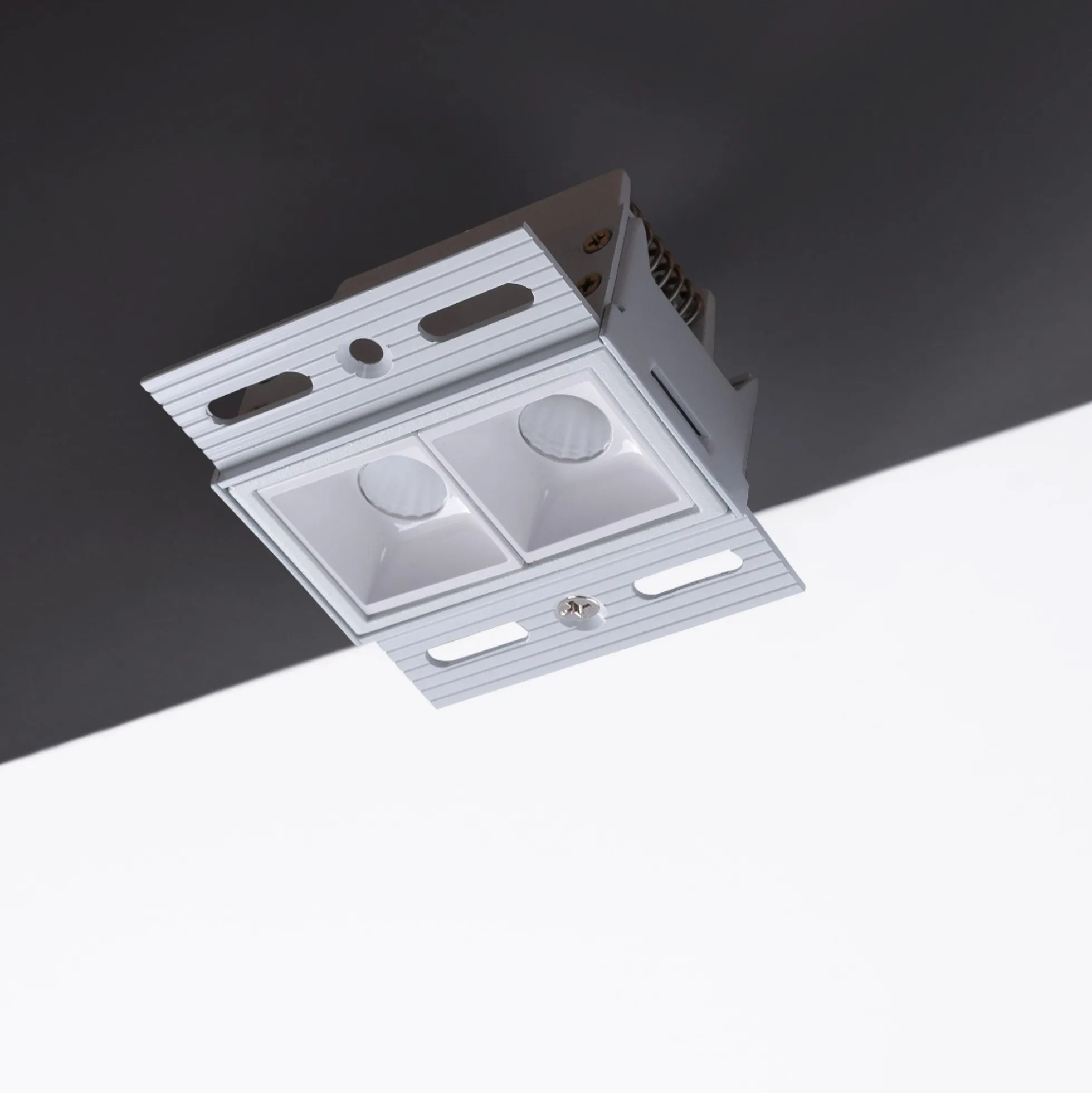 Foco lineal LED trimless / integración - 4W - UGR18 - CRI90