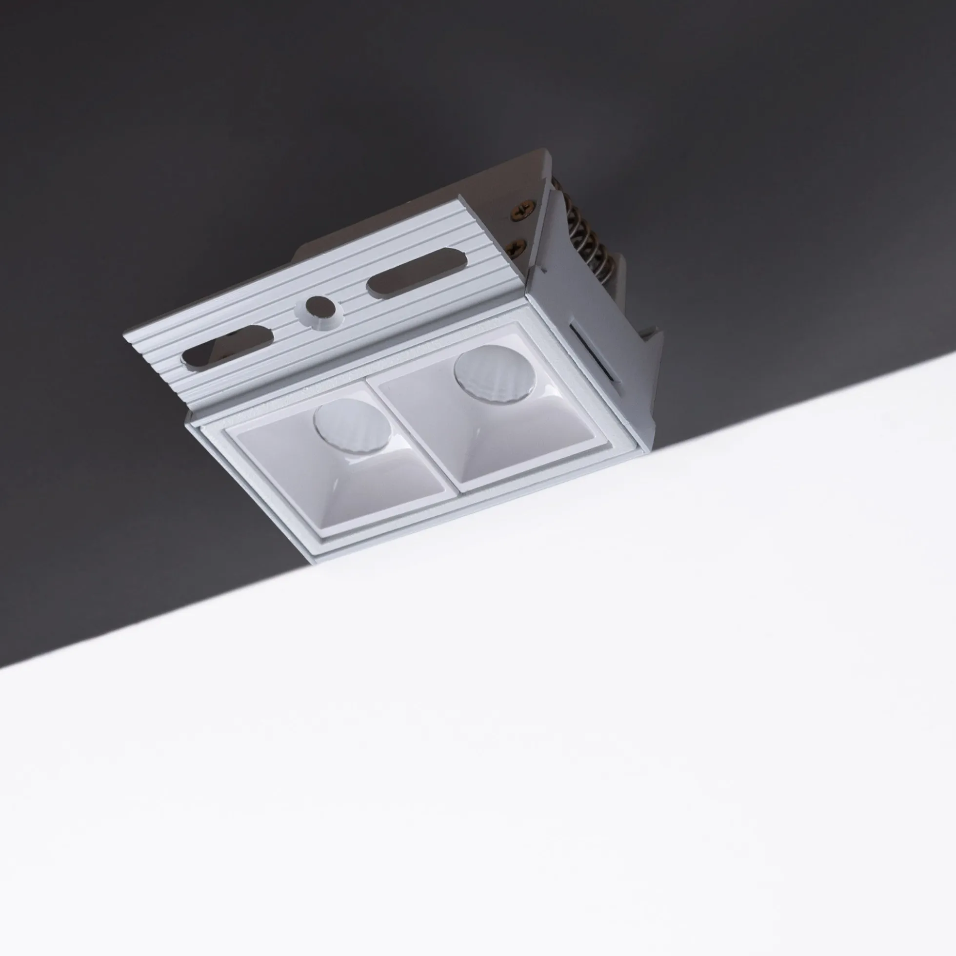 Foco lineal LED trimless / integración - 4W - UGR18 - CRI90