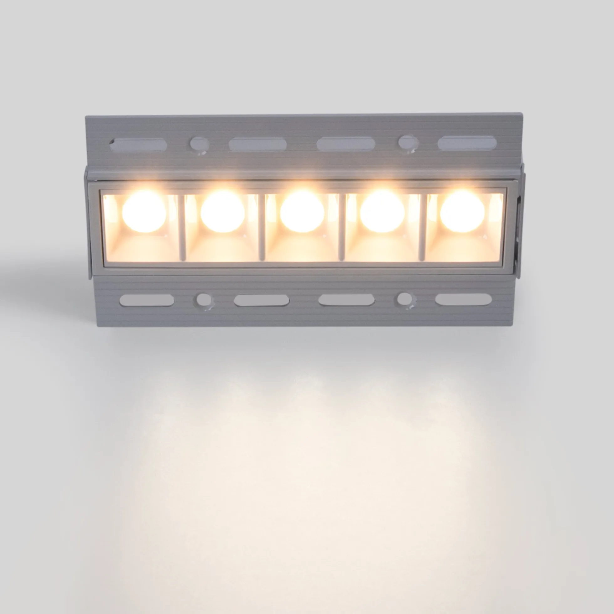 Foco lineal LED trimless / integración - 12W - UGR18 - CRI90