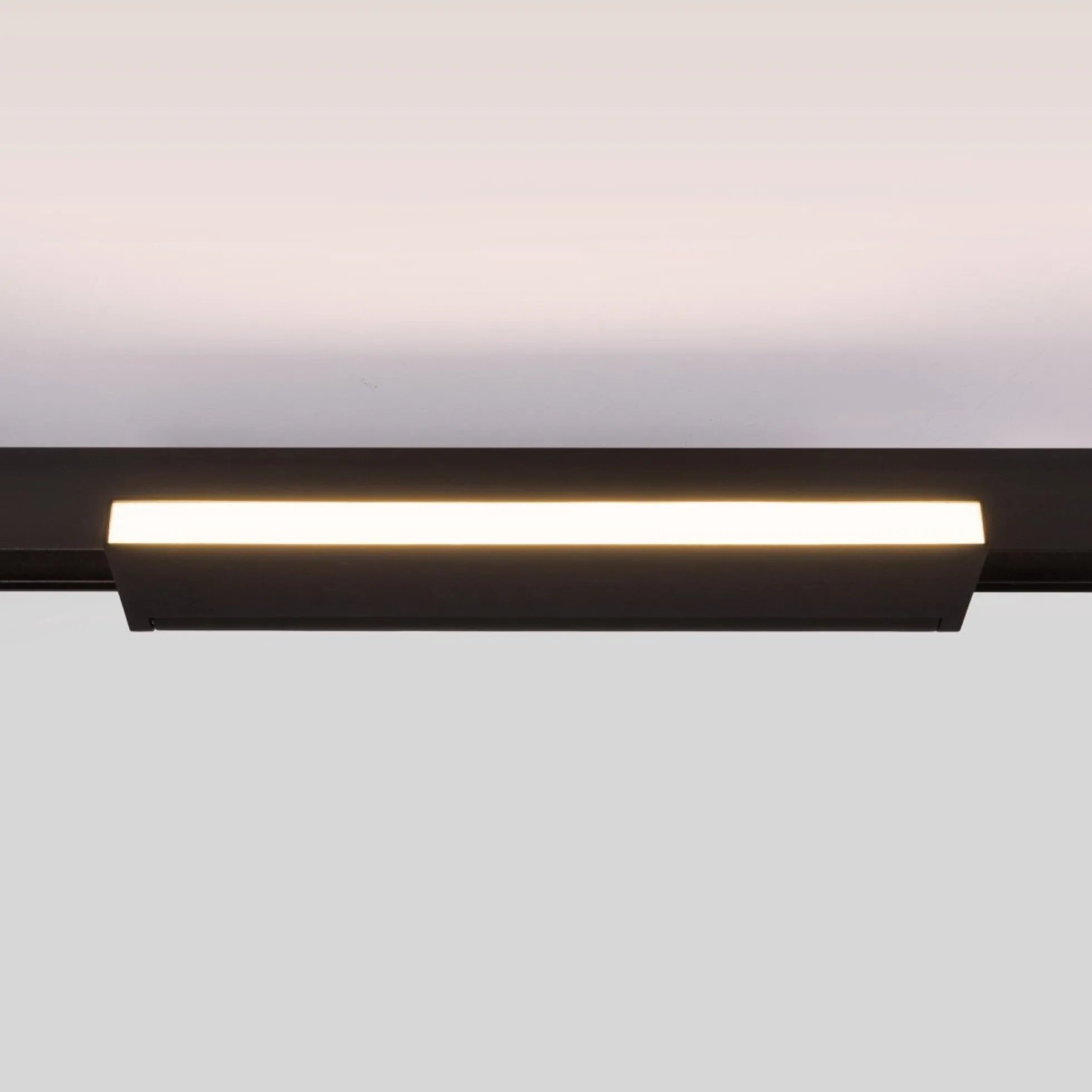 Foco lineal opal orientable carril magnético 48V CCT - 18W - DALI-2 regulable