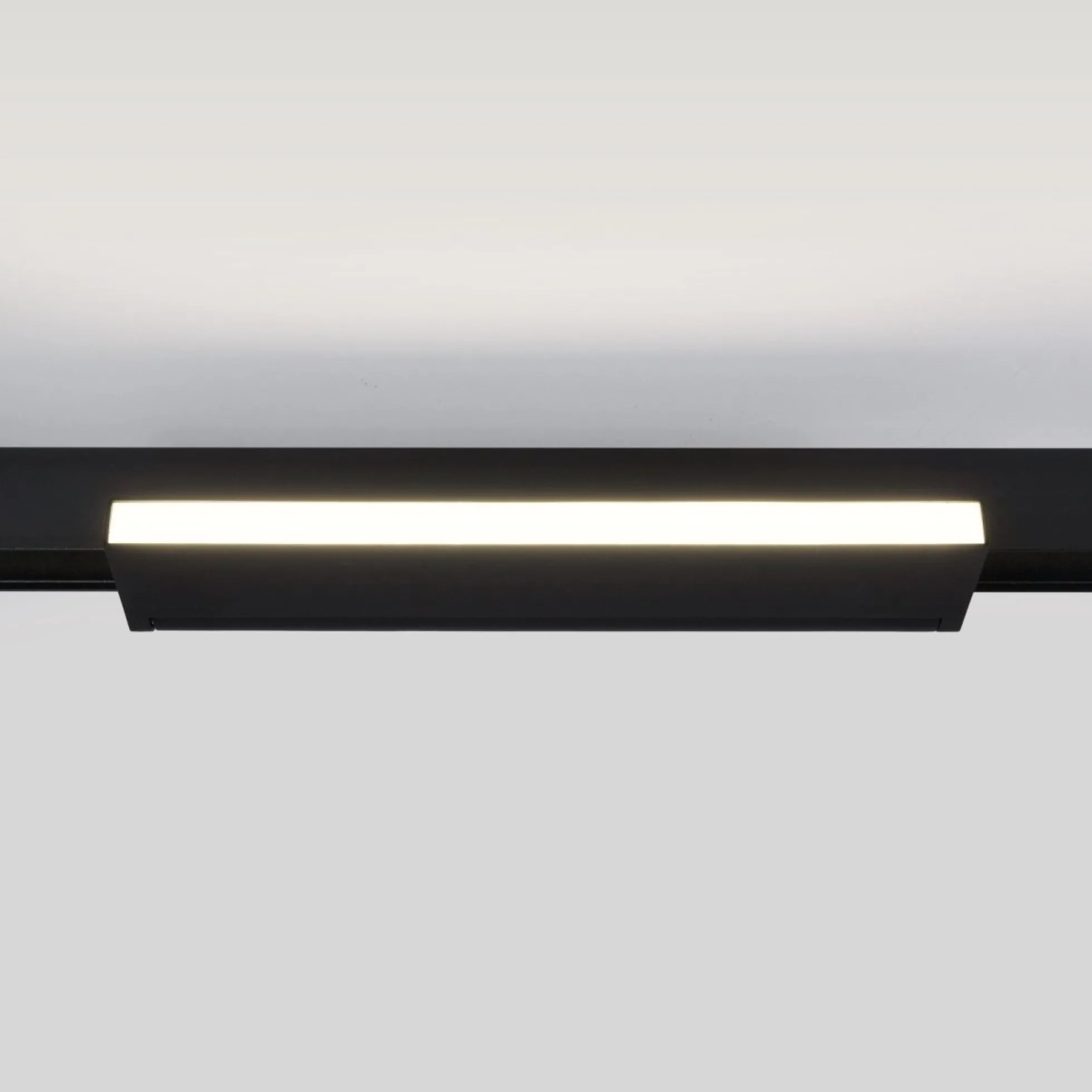 Foco lineal opal orientable carril magnético 48V CCT - 18W - DALI-2 regulable