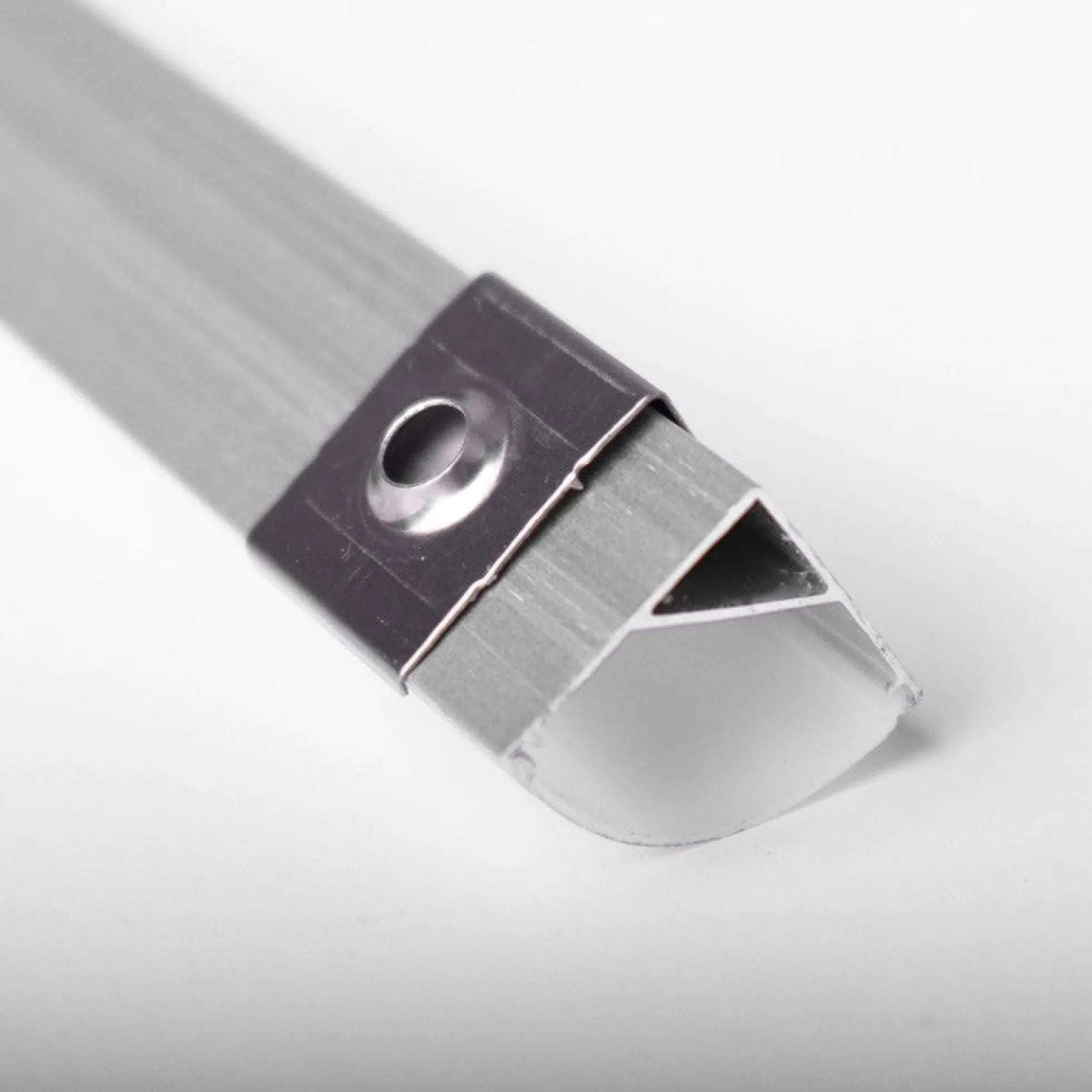 Grapa para montaje en superficie para perfil PXG-1616