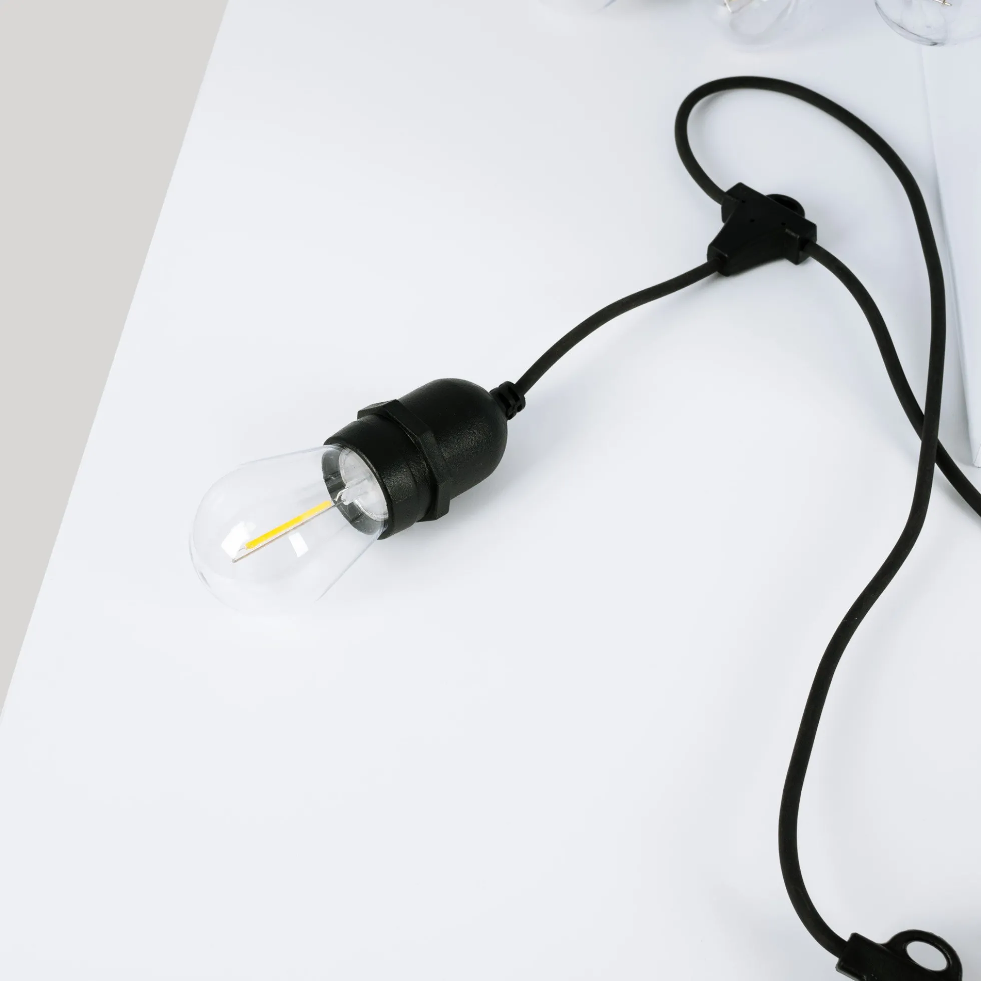 Guirnalda solar exterior - 15 Bombillas LED filamento E27 - IP44 - 10 metros