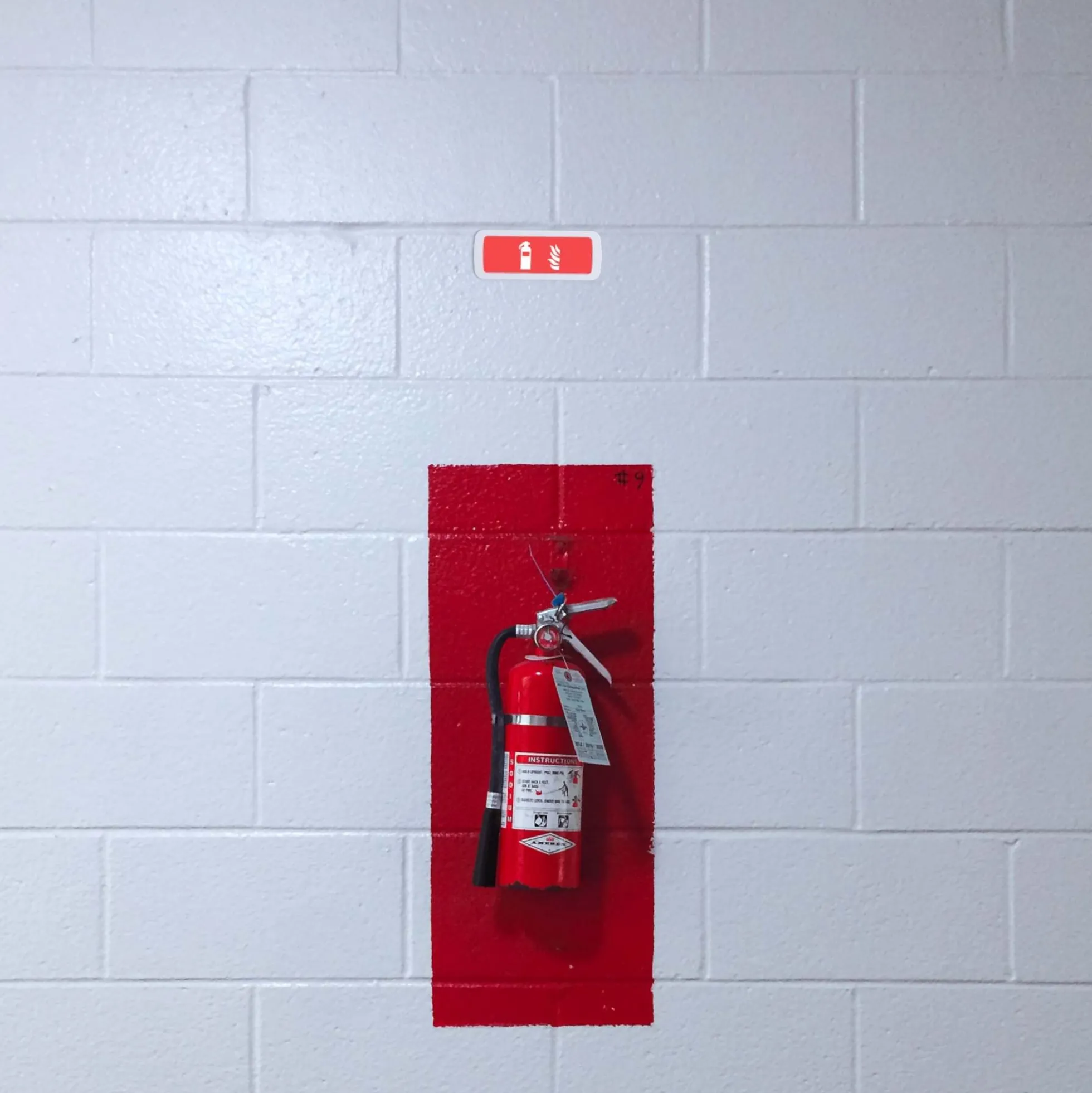 KIT Pictograma autoadhesivo "Extintor" + Luz de emergencia 3W