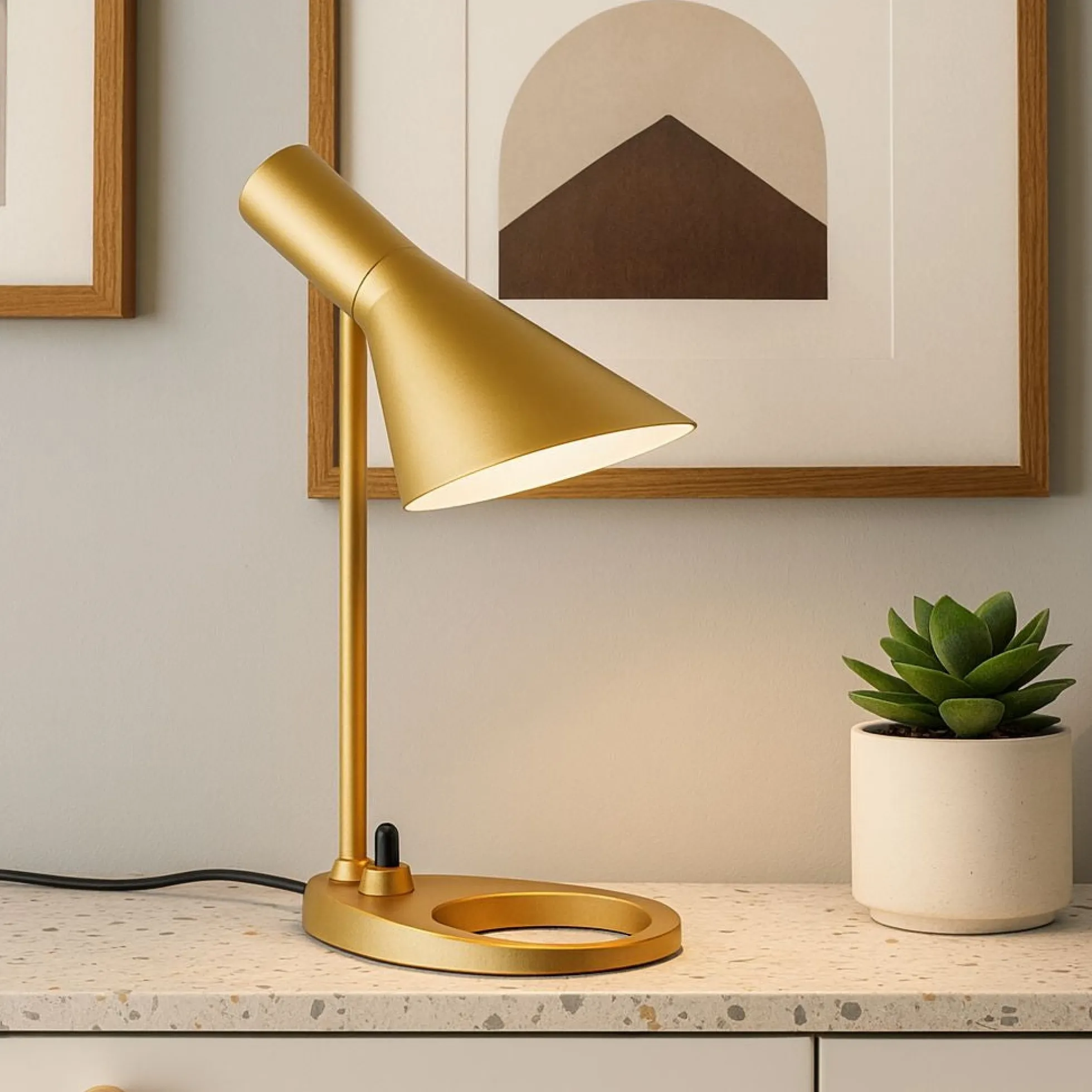 Lampara de mesa de diseño "Marlene"