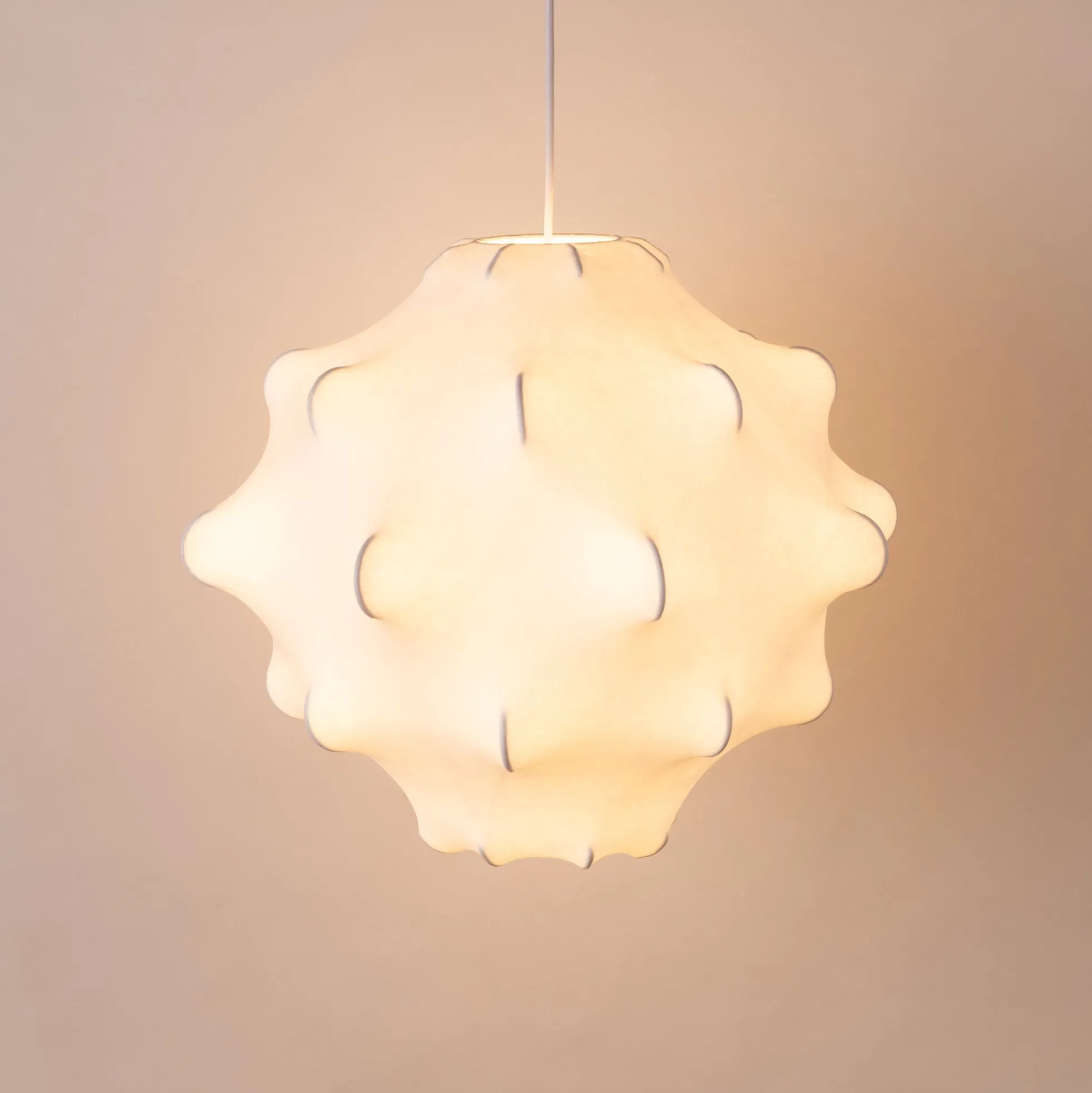 Lámpara colgante de diseño "Cocoon"