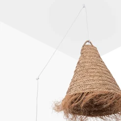 Lámpara colgante de fibras naturales