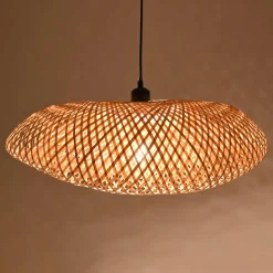 Lámpara colgante de mimbre