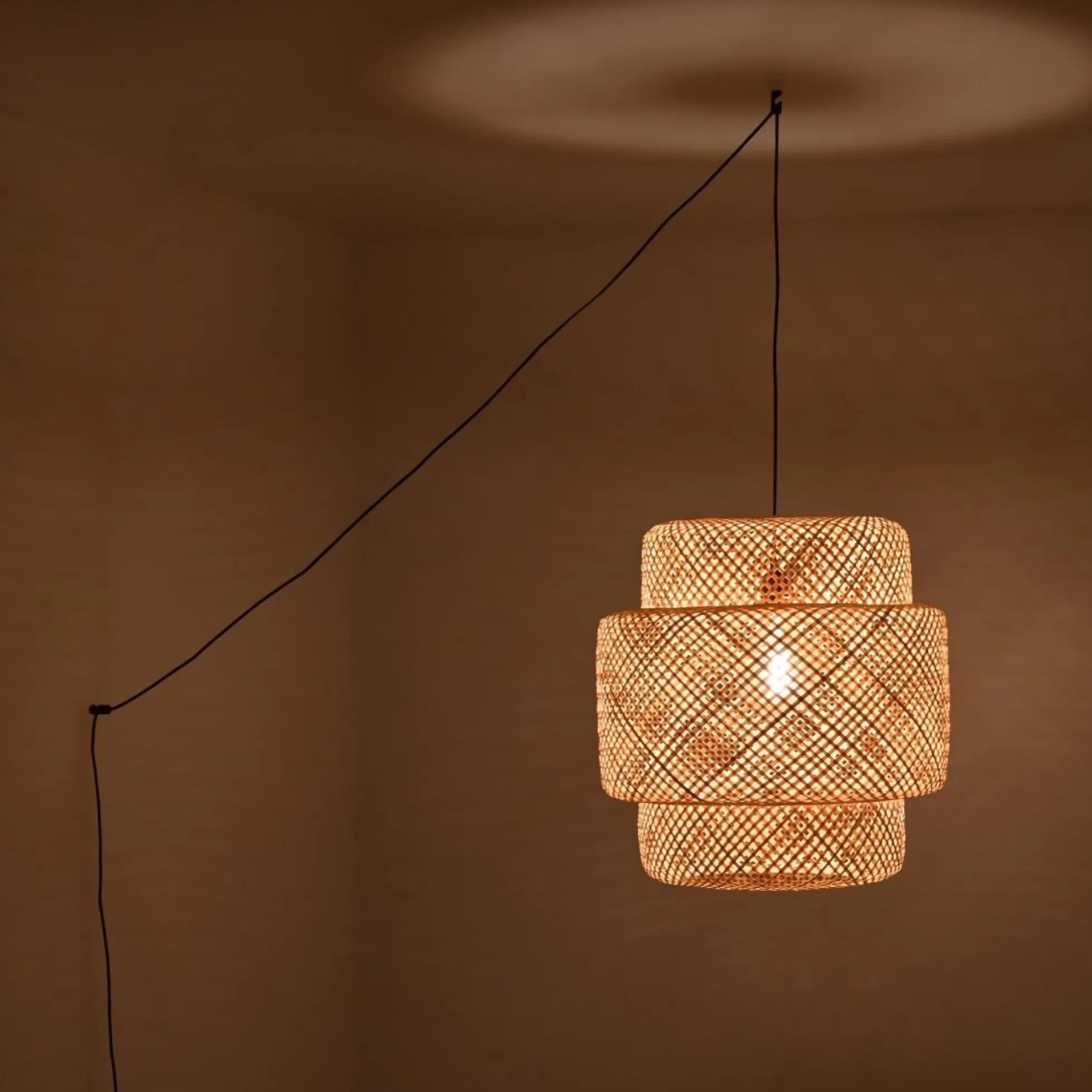 Lámpara colgante de mimbre "JENSEN" - Ø50cm - Con interruptor y enchufe - E27