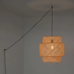 Lámpara colgante de mimbre