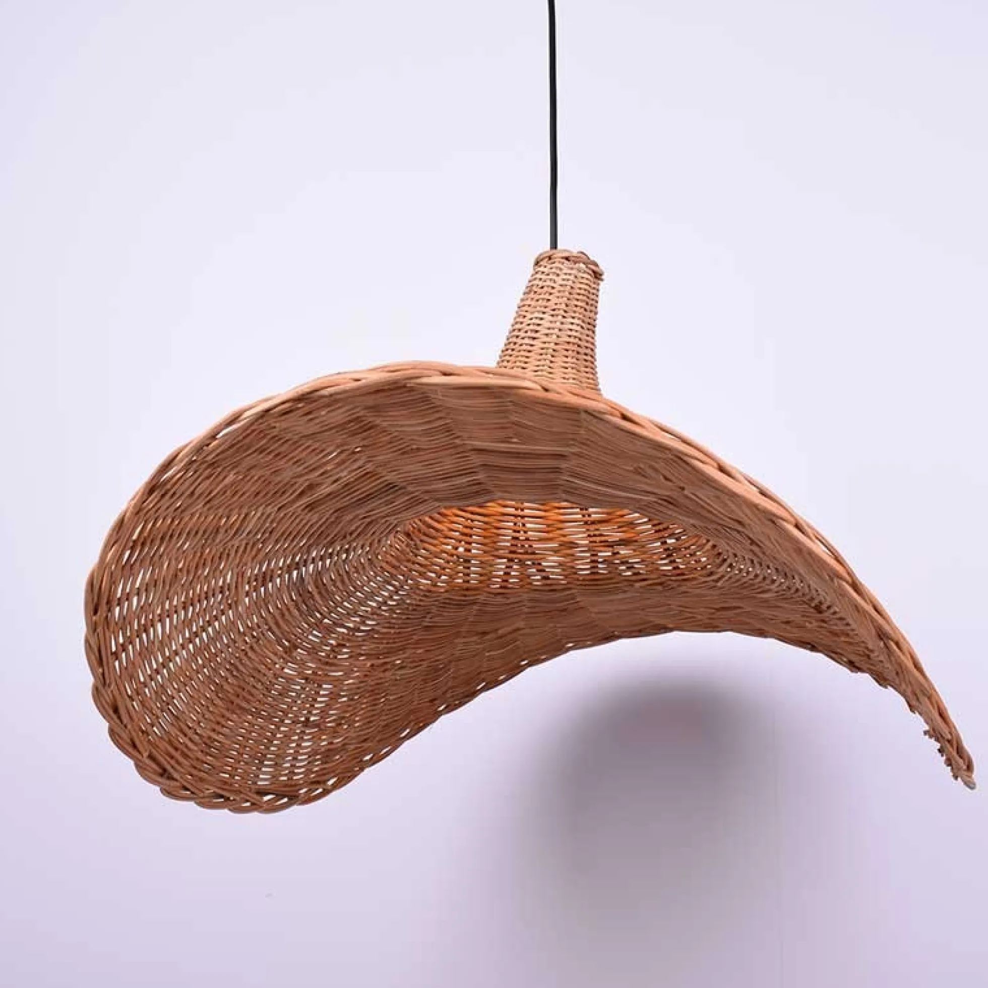 Lámpara colgante de mimbre "Tien"