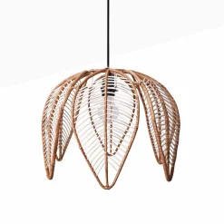Lámpara colgante de ratán en forma de flor