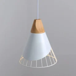 Lámpara colgante nórdica en metal y madera 