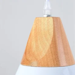Lámpara colgante nórdica en metal y madera 