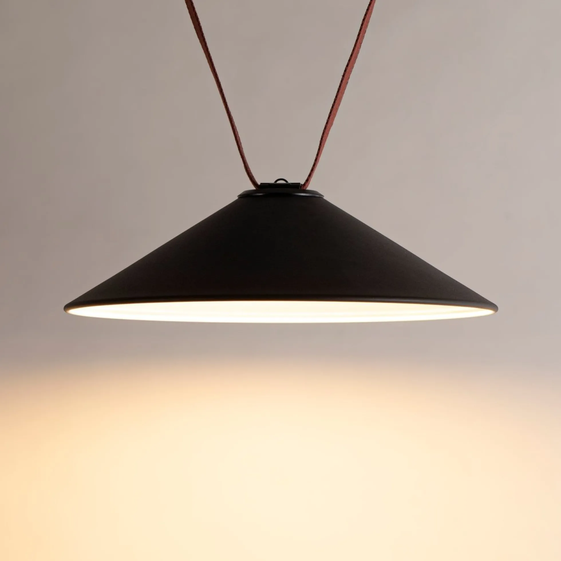 Lámpara CONO para sistema "Axia" - 12W - 48V - Luz cálida
