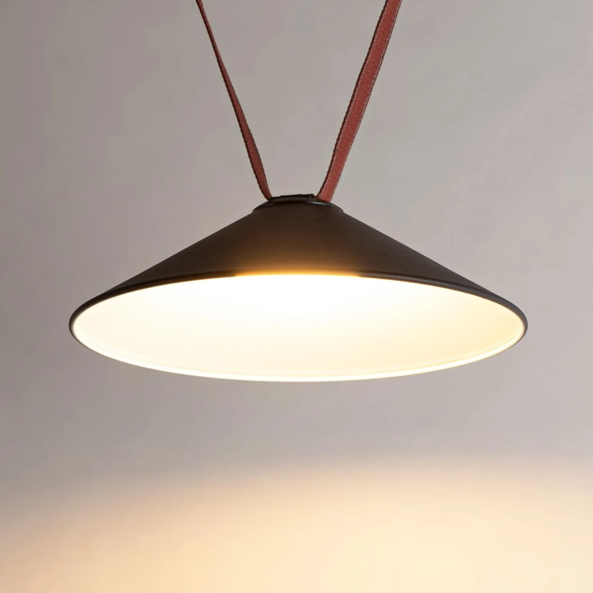 Lámpara CONO para sistema "Axia" - 12W - 48V - Luz cálida