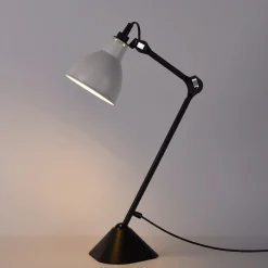 Lámpara de mesa articulada