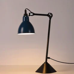 Lámpara de mesa articulada