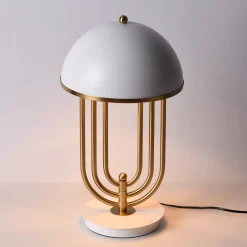 Lámpara de mesa de diseño 