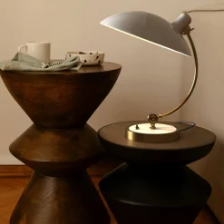 Lámpara de mesa de diseño