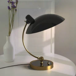 Lámpara de mesa de diseño