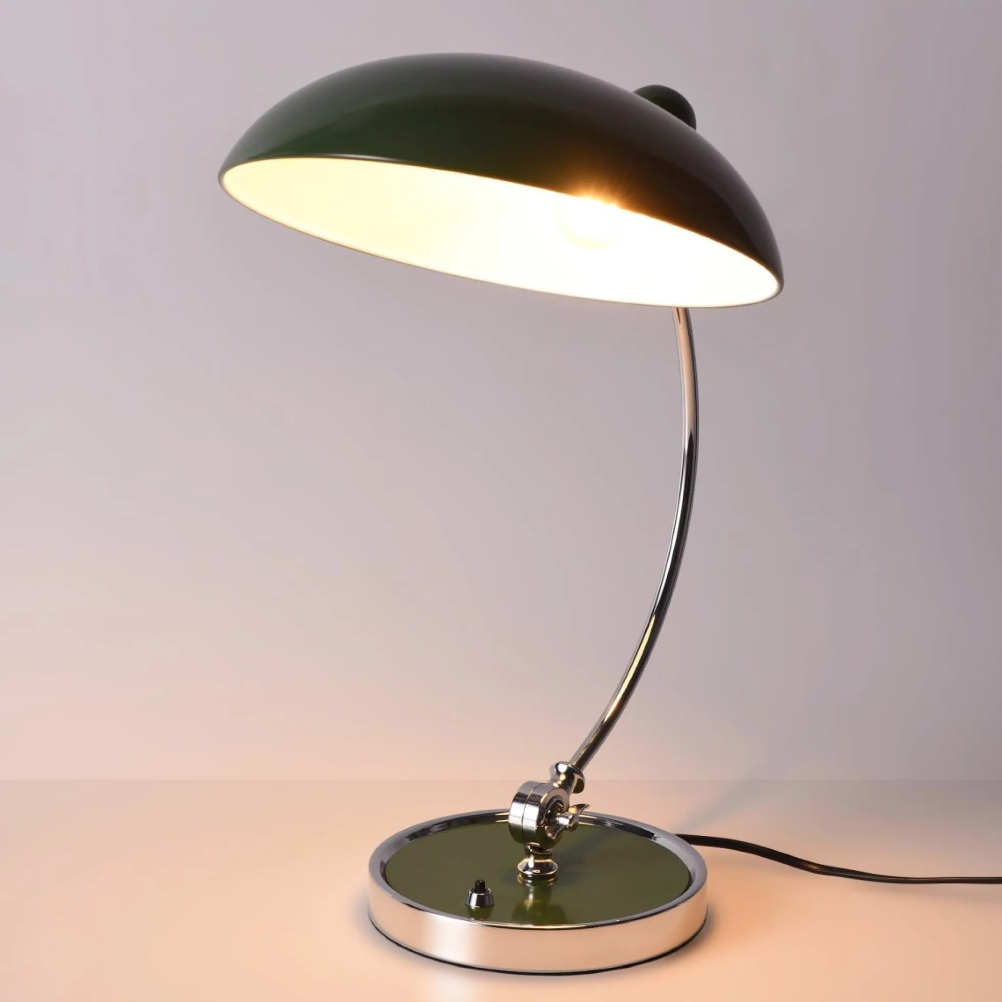 Lámpara de mesa de diseño "Ulia"
