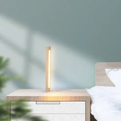 Lámpara de mesa de madera