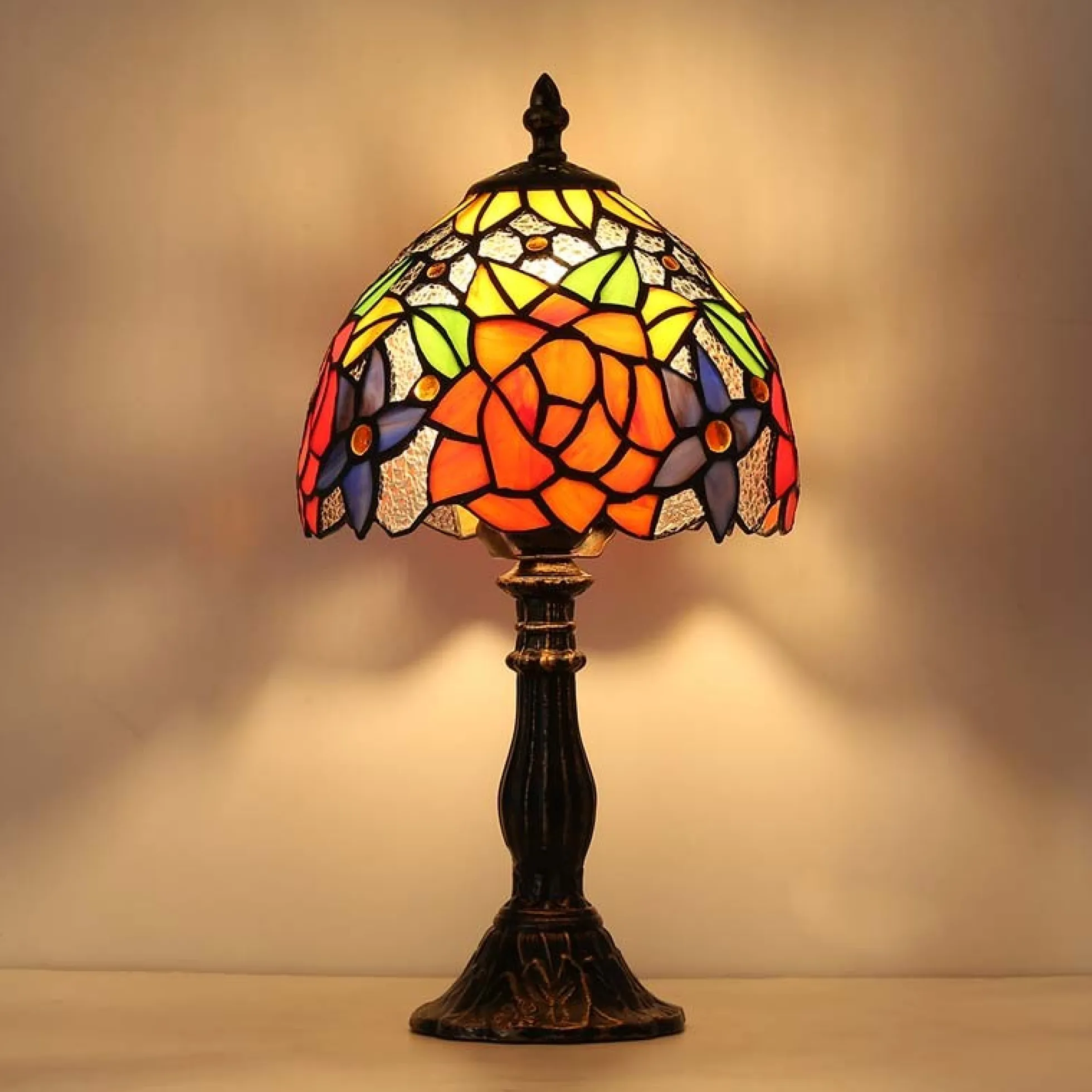 Lámpara de mesa inspiración "Tiffany" con mosaico de cristal