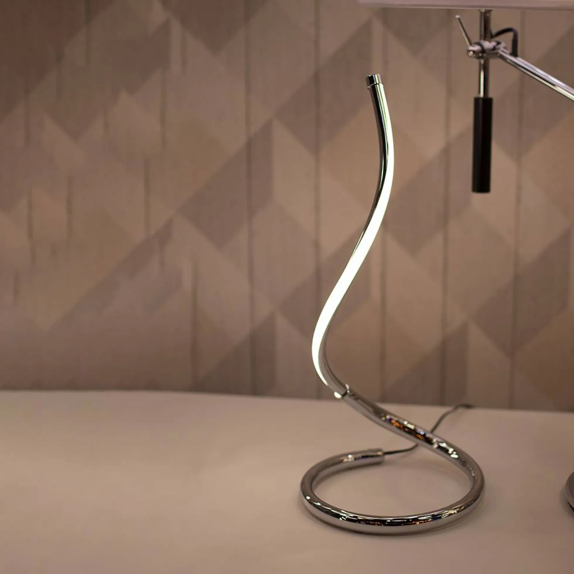 Lámpara de mesa LED "HELIX-S" - 6W